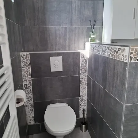 La Belle Echappee A Πανσιόν Fleron